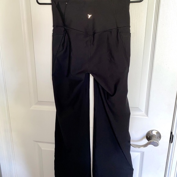 Old Navy Black High-Rise 7/8 Flare Pants - Picture 2 of 4